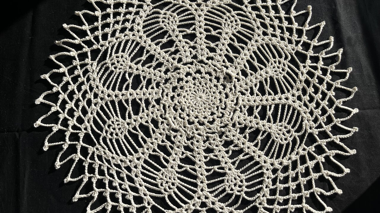 (#C-1124)-(FOR LEFTIES)-(ep.1/3)-Pineapple Crochet Table Center