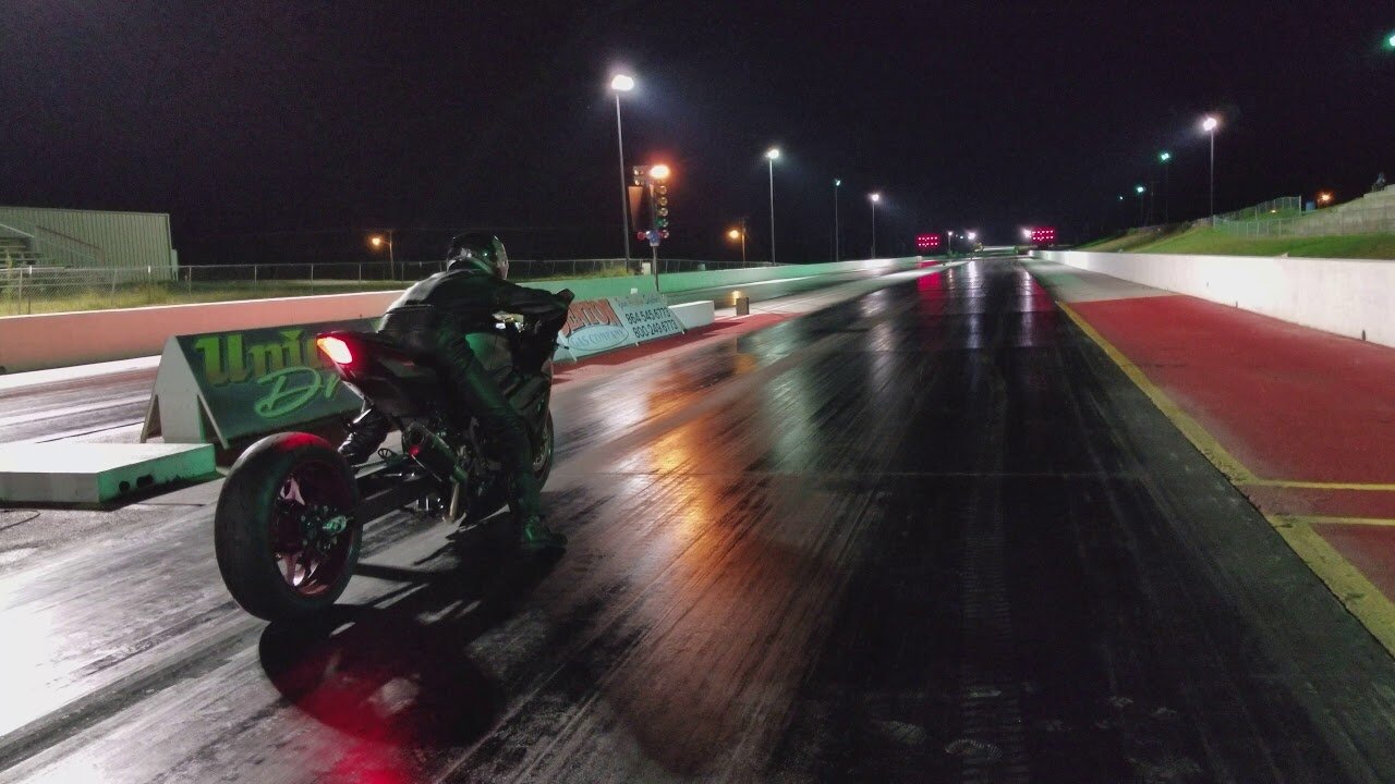 MOORE MAFIA 2017 GSXR 1000 runs 5.52 126 MPH