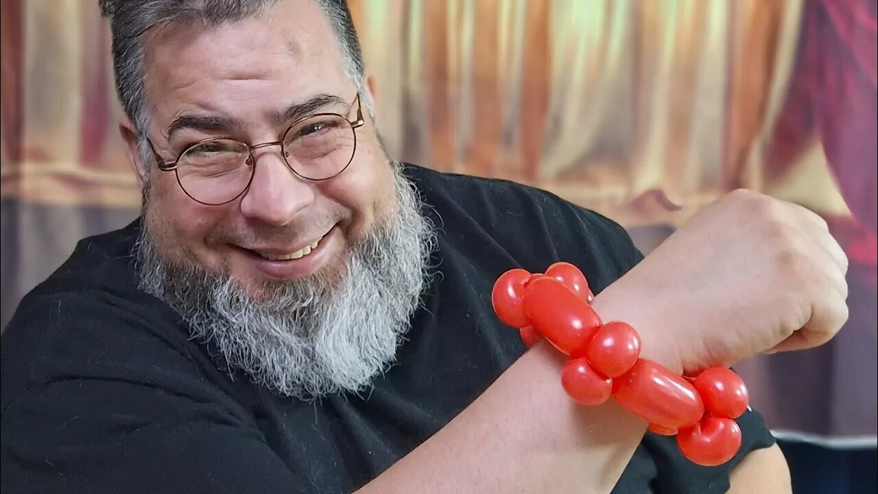 Day 181-How to make a Basic Balloon Bracelet