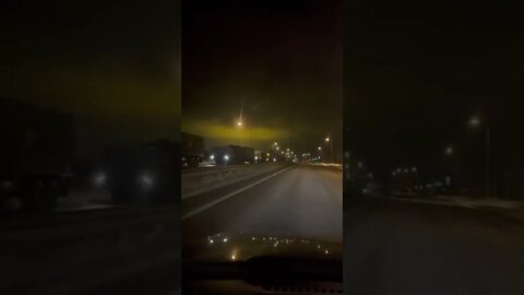Подкрепление едет на Харьков крошить нацистов.