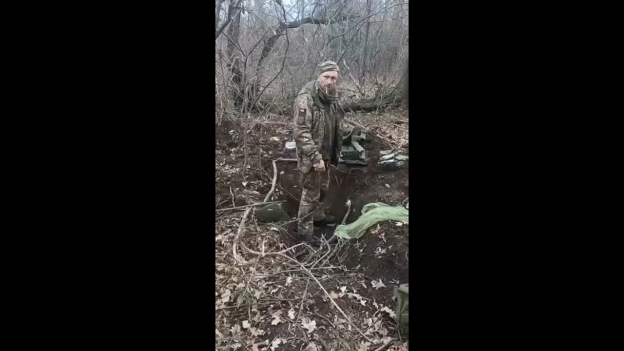Rassian soldier kills A Ukrainian Prisoner For Saying Long Live Ukraine