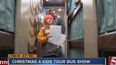 Stars Line Up For Tour Bus Show