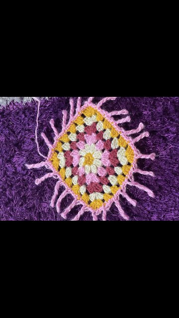 How to finish granny square: crocheting the edges for beginners #crochet #craft #art
