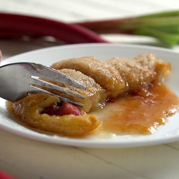 Strawberry Rhubarb Dumplings