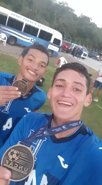 EL TIO LUIS Y LOS SOBRINOS JAFETH Y BRYAN CAMPEONES