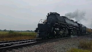 UP Big Boy Run-by near Groesbeck, TX