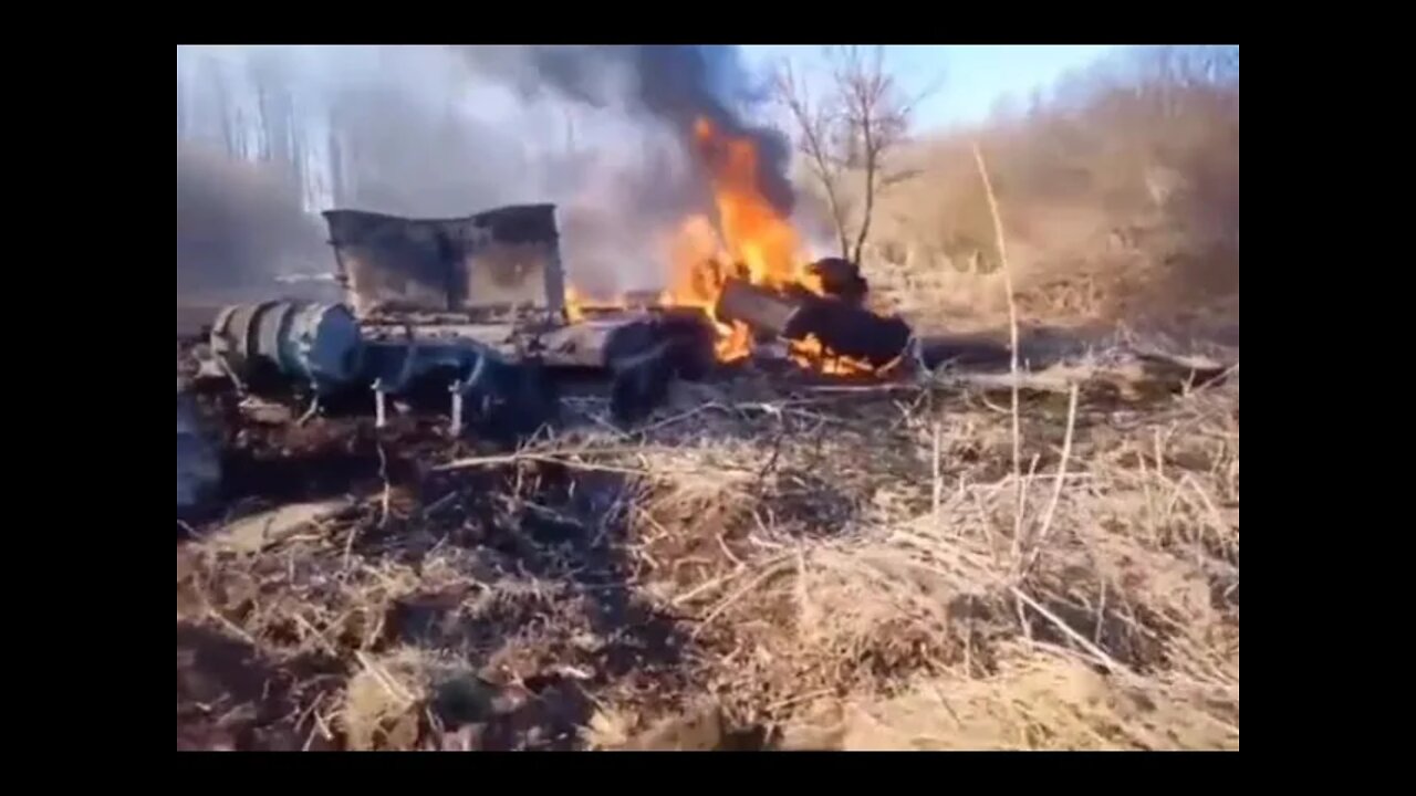 THE RUSSIAN T-72B TANK IS ON FIRE!