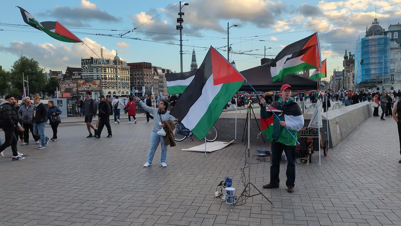 Ik ben er weer en ik blijf komen. Voor de Palestijnen, tegen genocide in Gaza - Max van den Berg