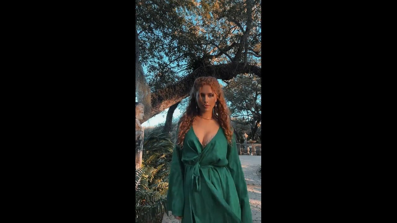 Green night gown