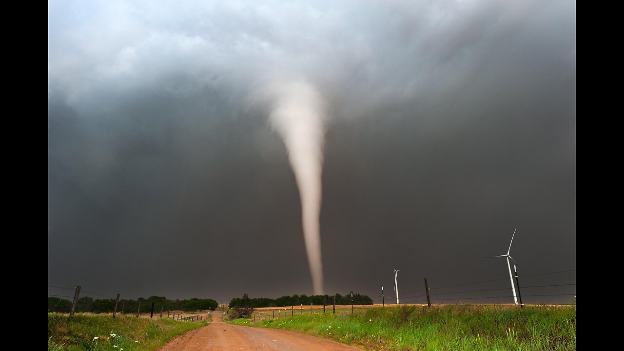 Tornado Spinning Thunderstorms | dangerous tornado