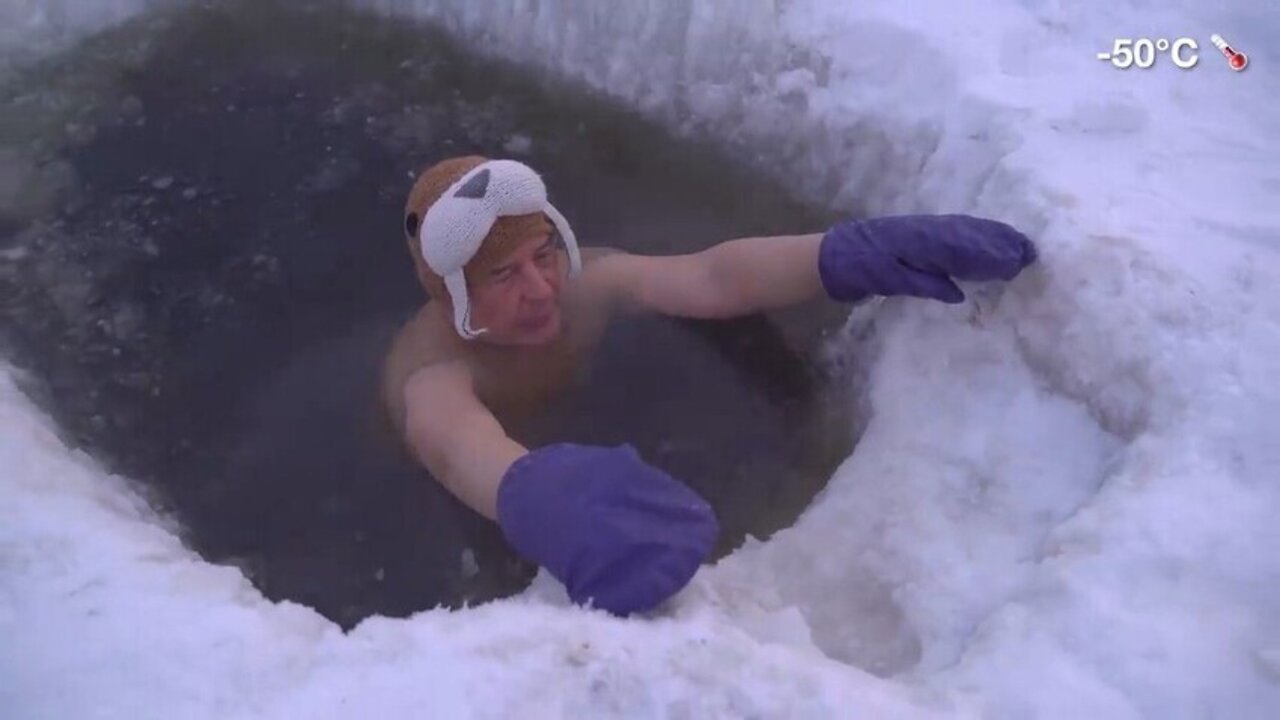 Bañarse en hielo a -50ºC. ¿Por qué lo hacen los rusos?