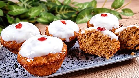Easy and Healthy Oat Muffins - they are absolutely delicious and gluten free!