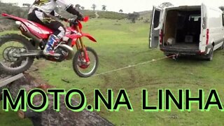 ZAP: DE MOTO NA CORDA BAMBA