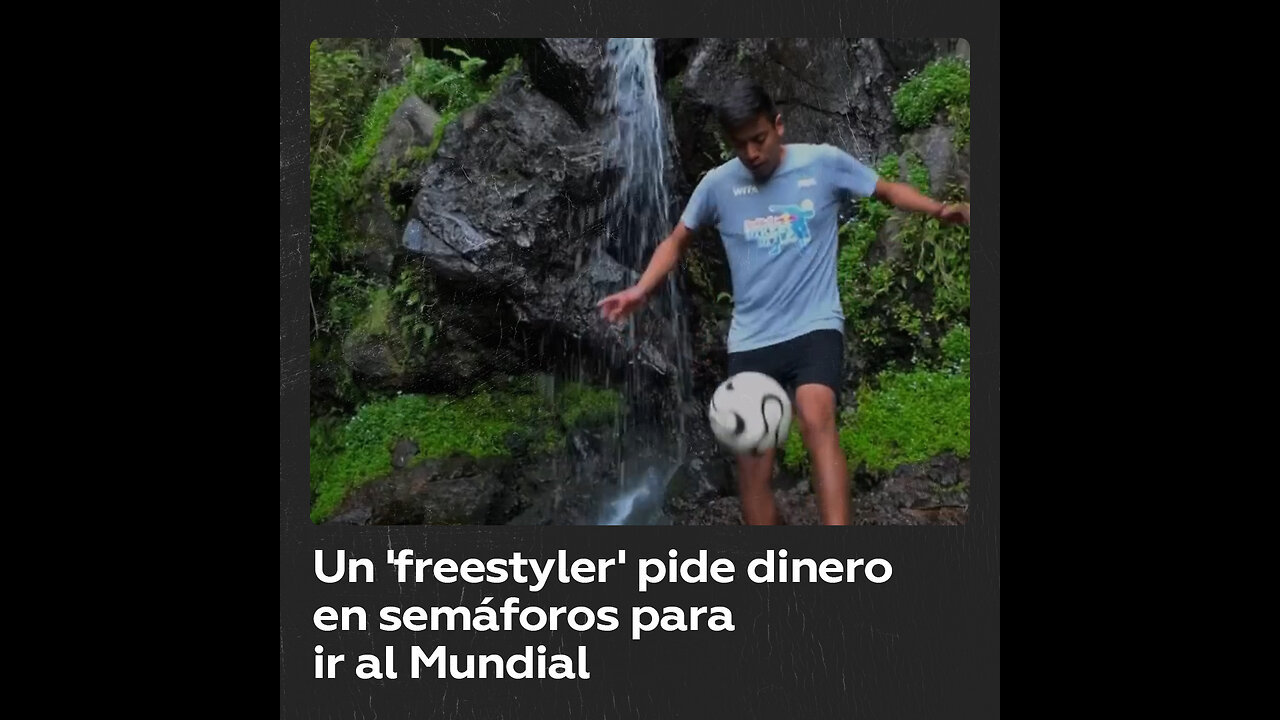 Un joven pide dinero en semáforos para ir al mundial de fútbol 'freestyle'