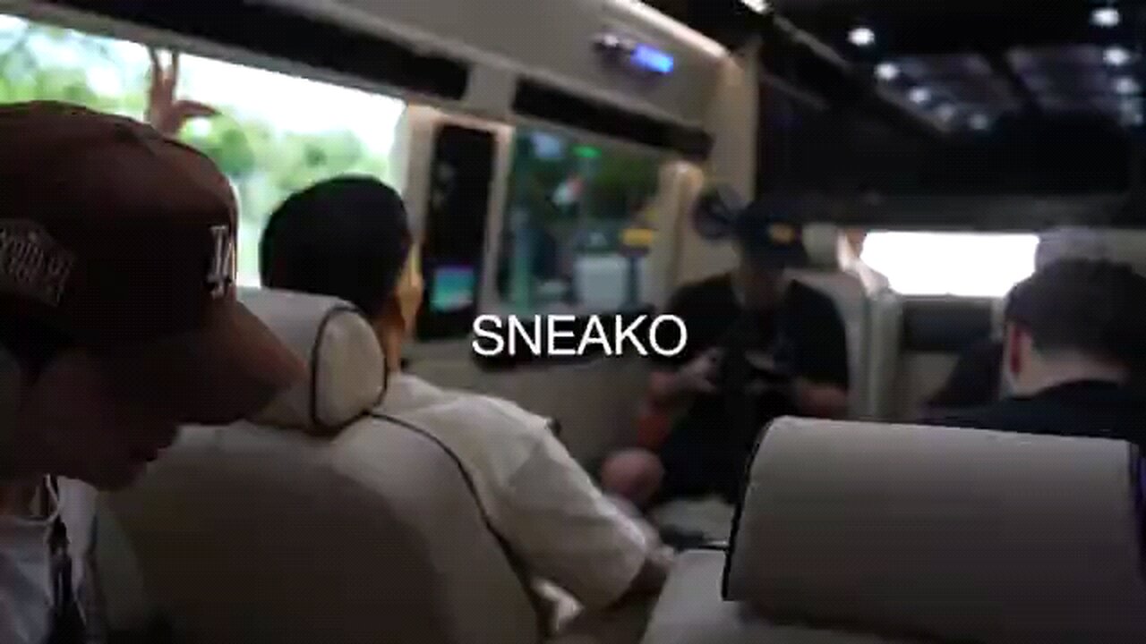 SNEAKO