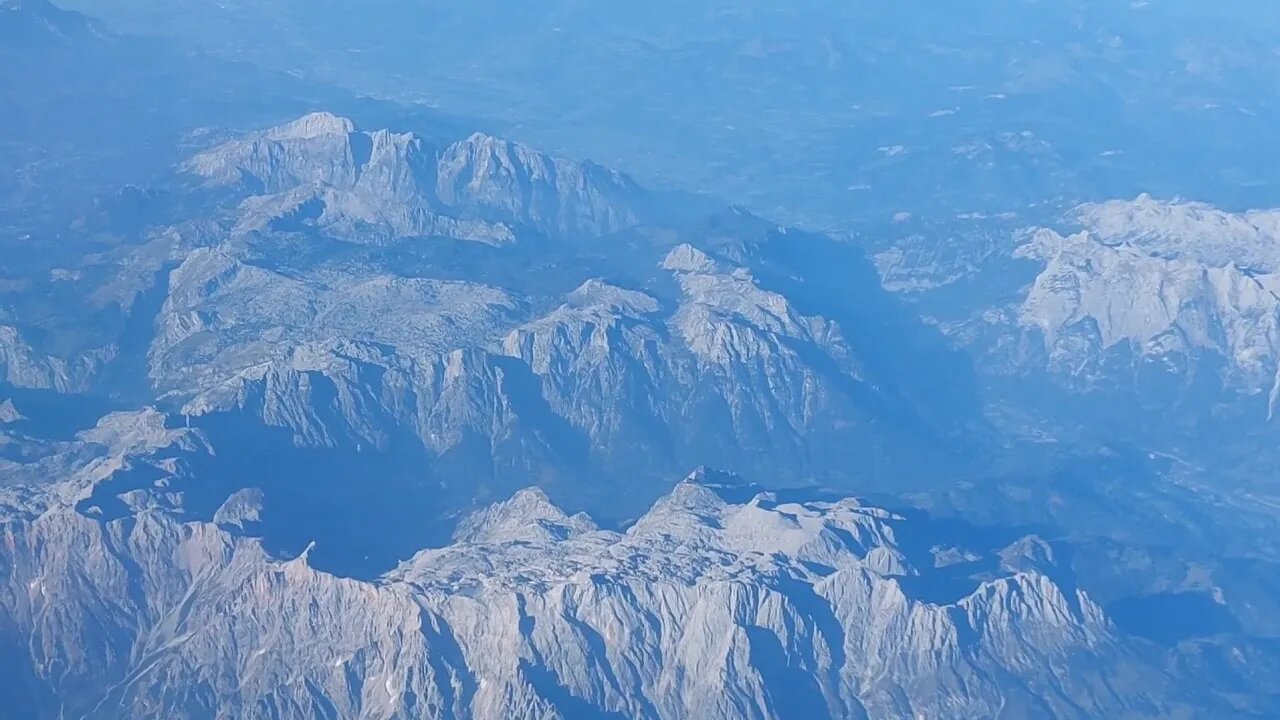 The mountains of #Austria surrounding Zell am See, #Schladming & Klagenfurt am Wörthersee ⛰️