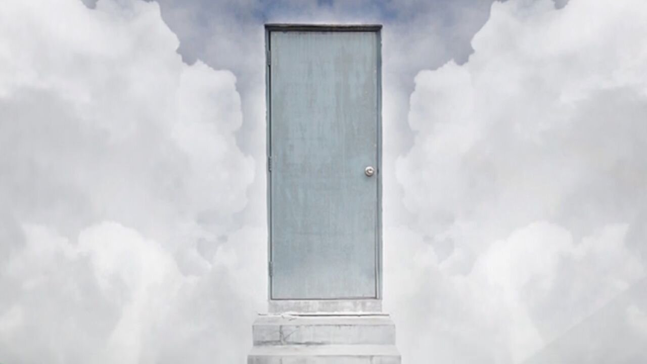 Idiom: Knocking on heaven's door (meaning, example, pronunciation)