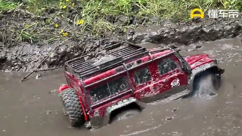 1: Look at the model car off-road, the vision is amazing, take a look.