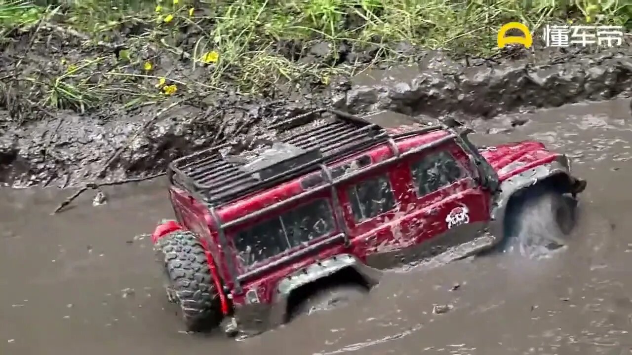 1: Look at the model car off-road, the vision is amazing, take a look.