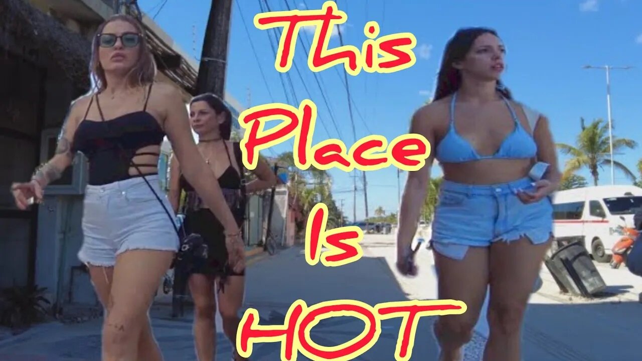 This is Mexico's HOTTest tourist destination !