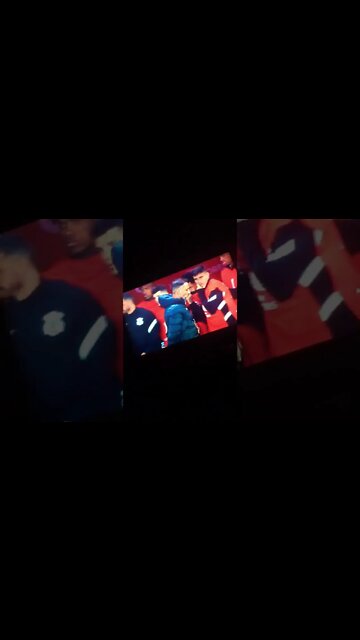 Cássio pro lado bola pro outro