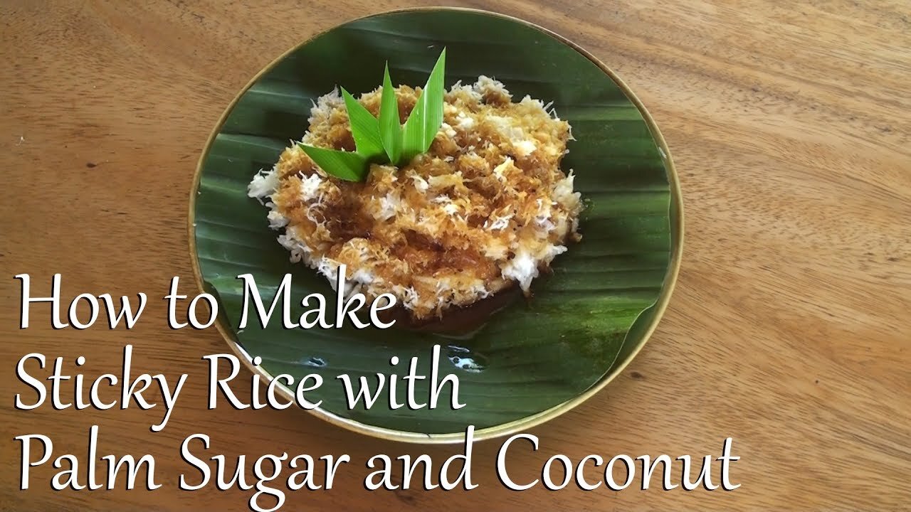 Balinese Sticky Rice with Palm Sugar and Grated Coconut (Jaje Kukus)