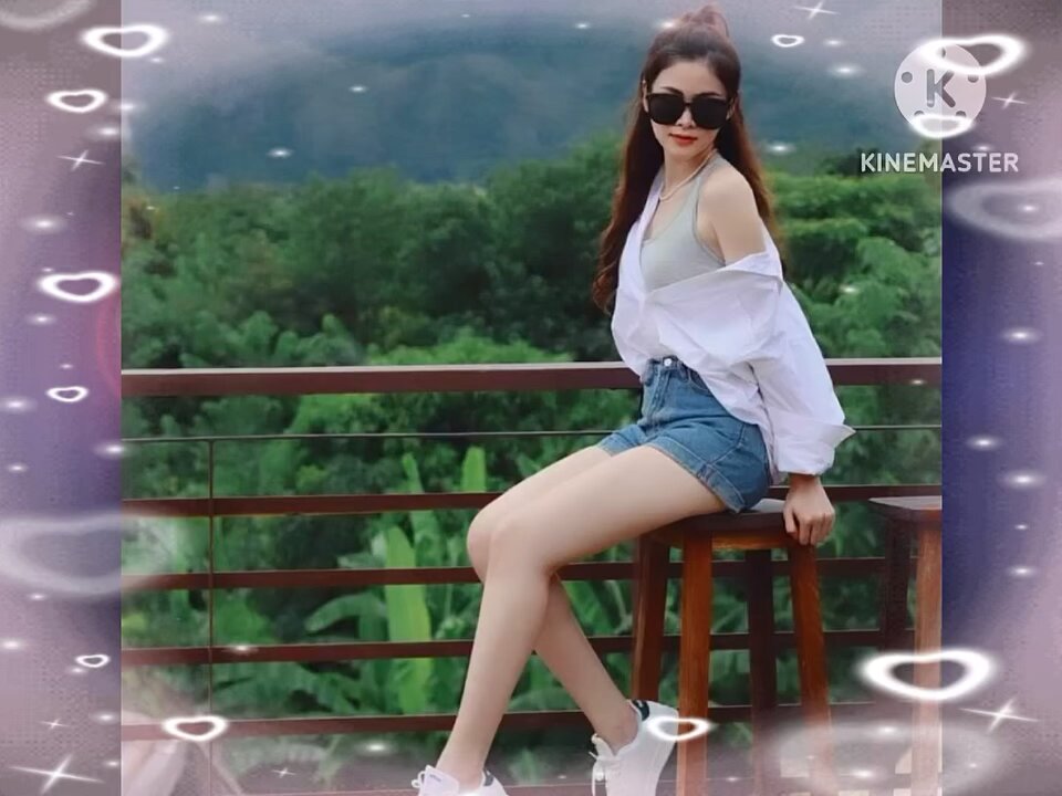 ច័ន្ទភ្លឺថ្លា -Moon on the sky