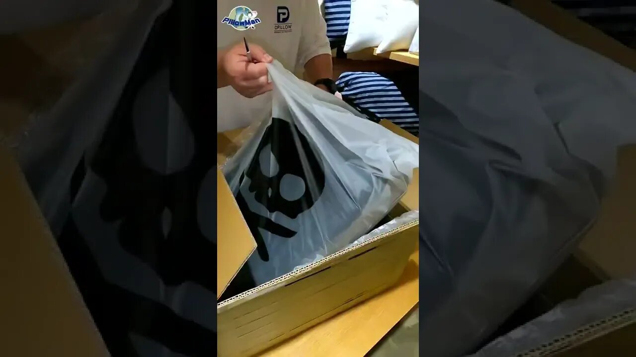 PillowMan你要買什麼?|NOMARIC & Piter McKinnon 聯名款機能背包