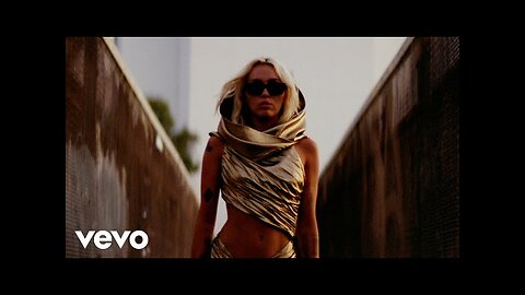 Miley Cyrus - Flowers