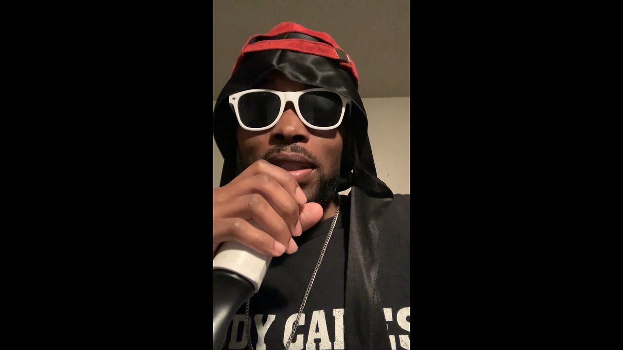 A conversation about Dating, makeup, and women overusing the word Stalker