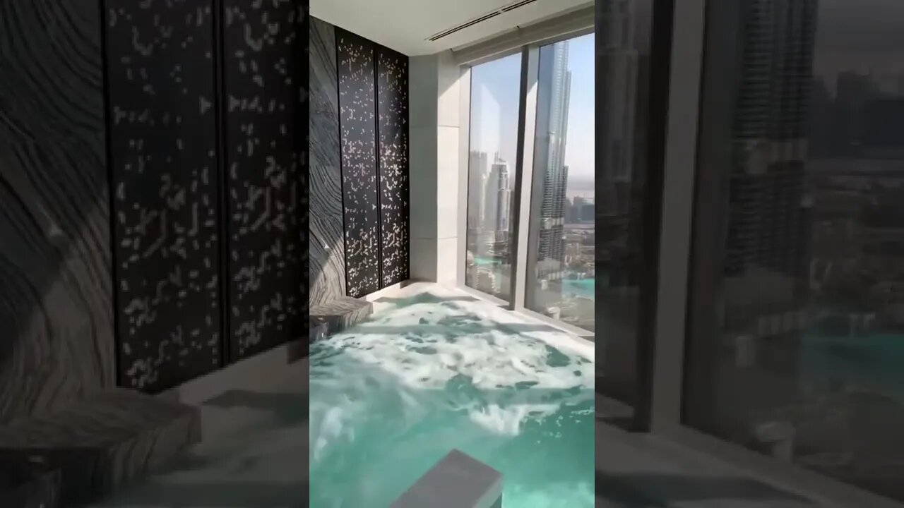 A spa pool with a view 🇦🇪➡️ Who loves a spa pool, but who loves this spa pool with that view? 📸