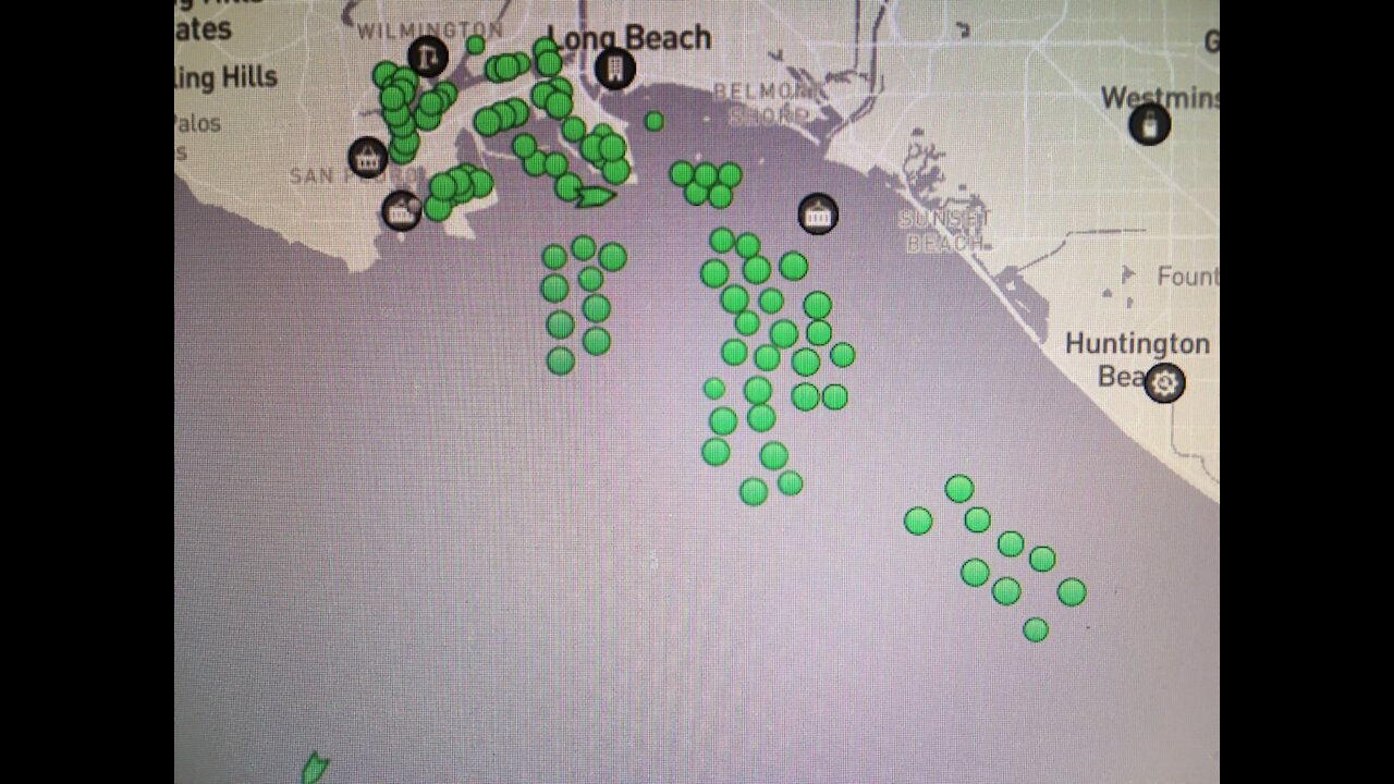 Record Cargo Ships Anchored Off Commiefornia!