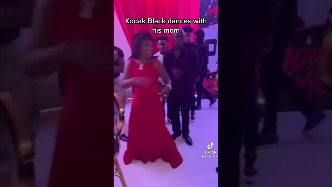 Kodak Black Shows Evidence Of Son-Husbandry…Grabs Moms Butt #shorts