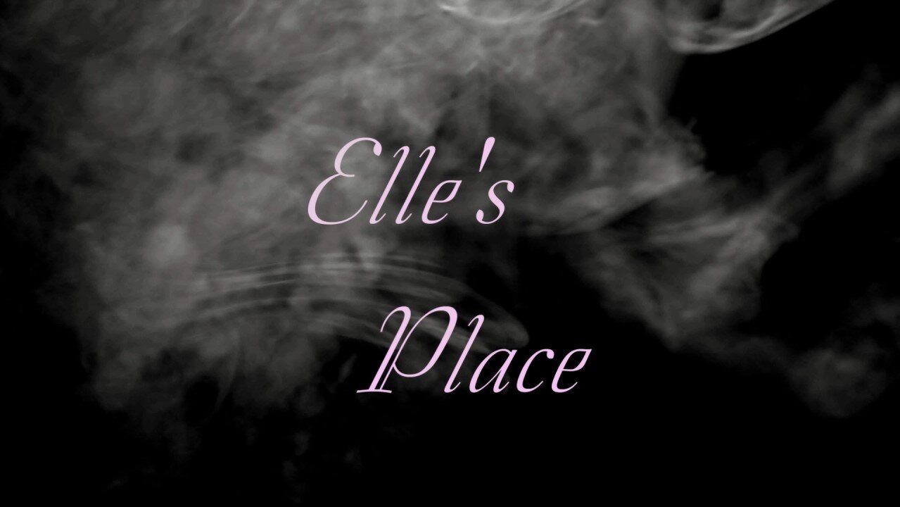 Live with Unexpected Elle