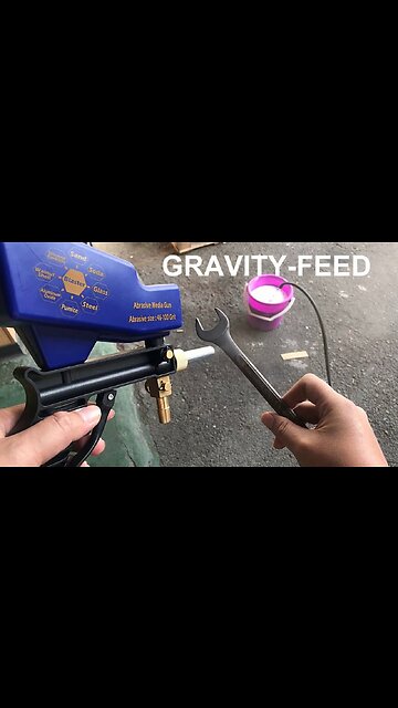 Portable Gravity Feed Sandblaster Pneumatic Rust Blasting Gun