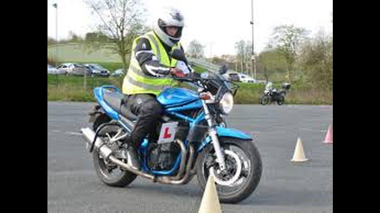 Amazing motorcycle driver