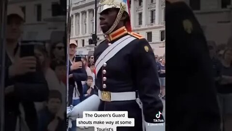 The Queen's Guard Shouts make way #horseguardsparade