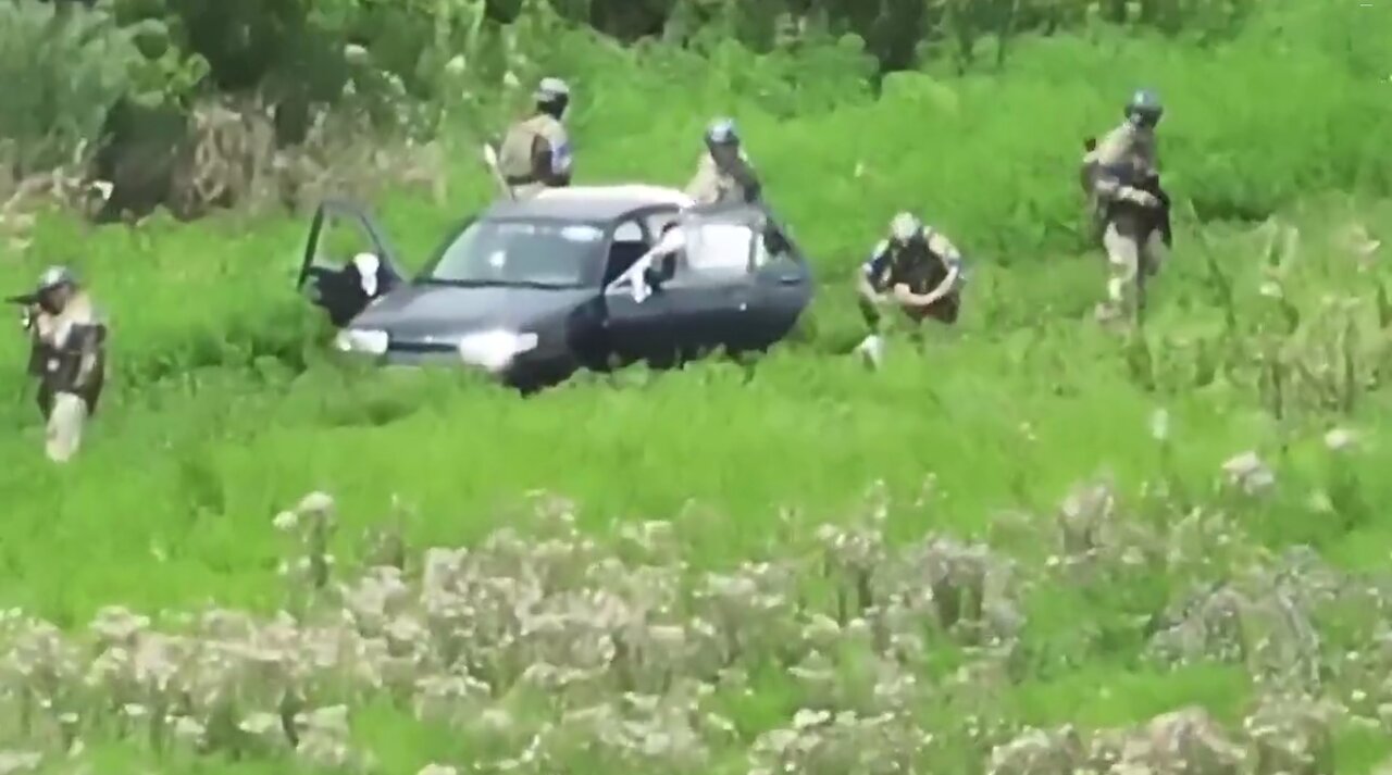 ウクライナ軍の民間人殺害映像