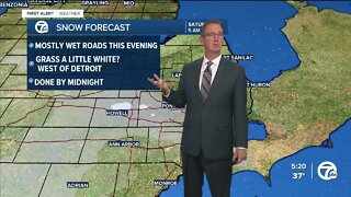 Light rain/snow tonight