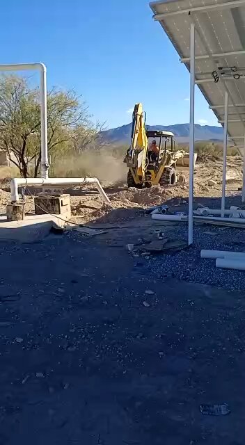 Preparando la tierra para sembrar árboles en México