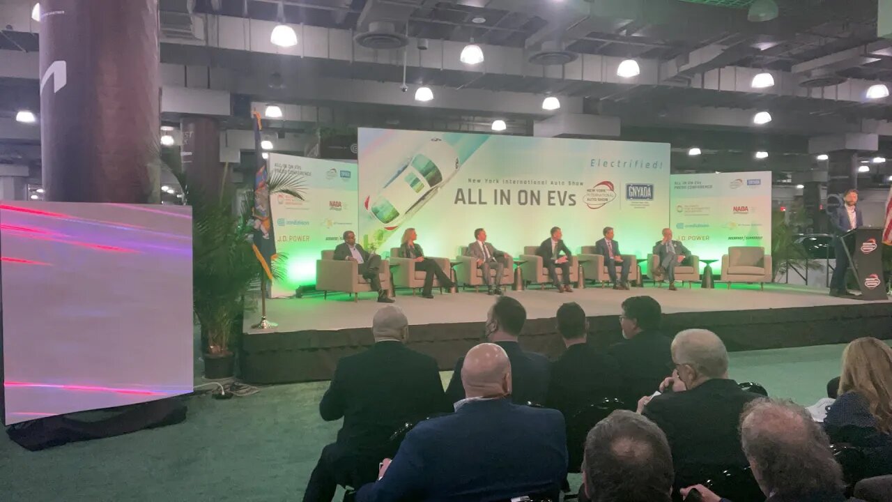 *** LIVE *** EV Discussion at the New York Auto Show