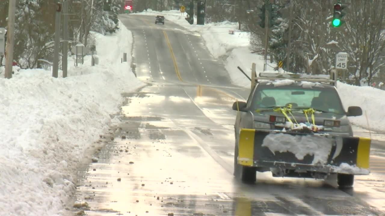 Evans Center Fire Hall shelters about 40 neighbors through the snow storm