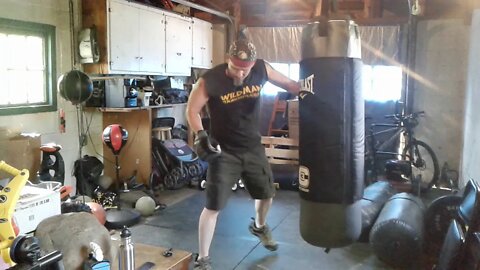 Heavy Bag Conditioning Training - Light Heavy Bag / Double End Ball Work