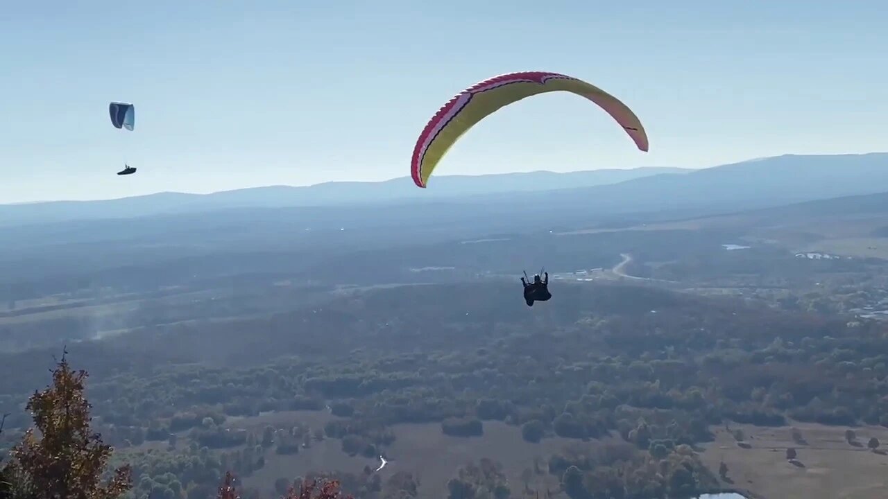 Saturday paragliding... great launches!!