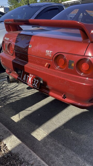 Nissan Skyline R32 GTR and Subaru WRX