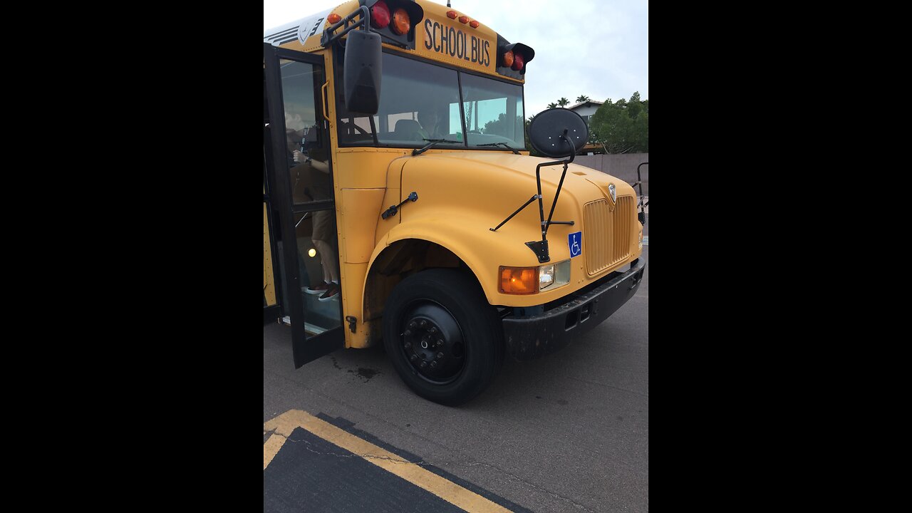 (189) 2004 International IC CE200 #S349 WCL T444E Late bus ride to school