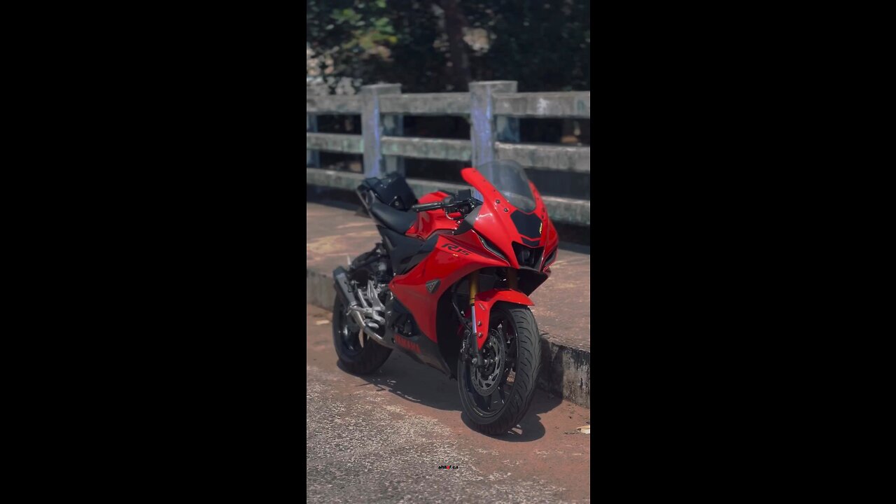 Red R15