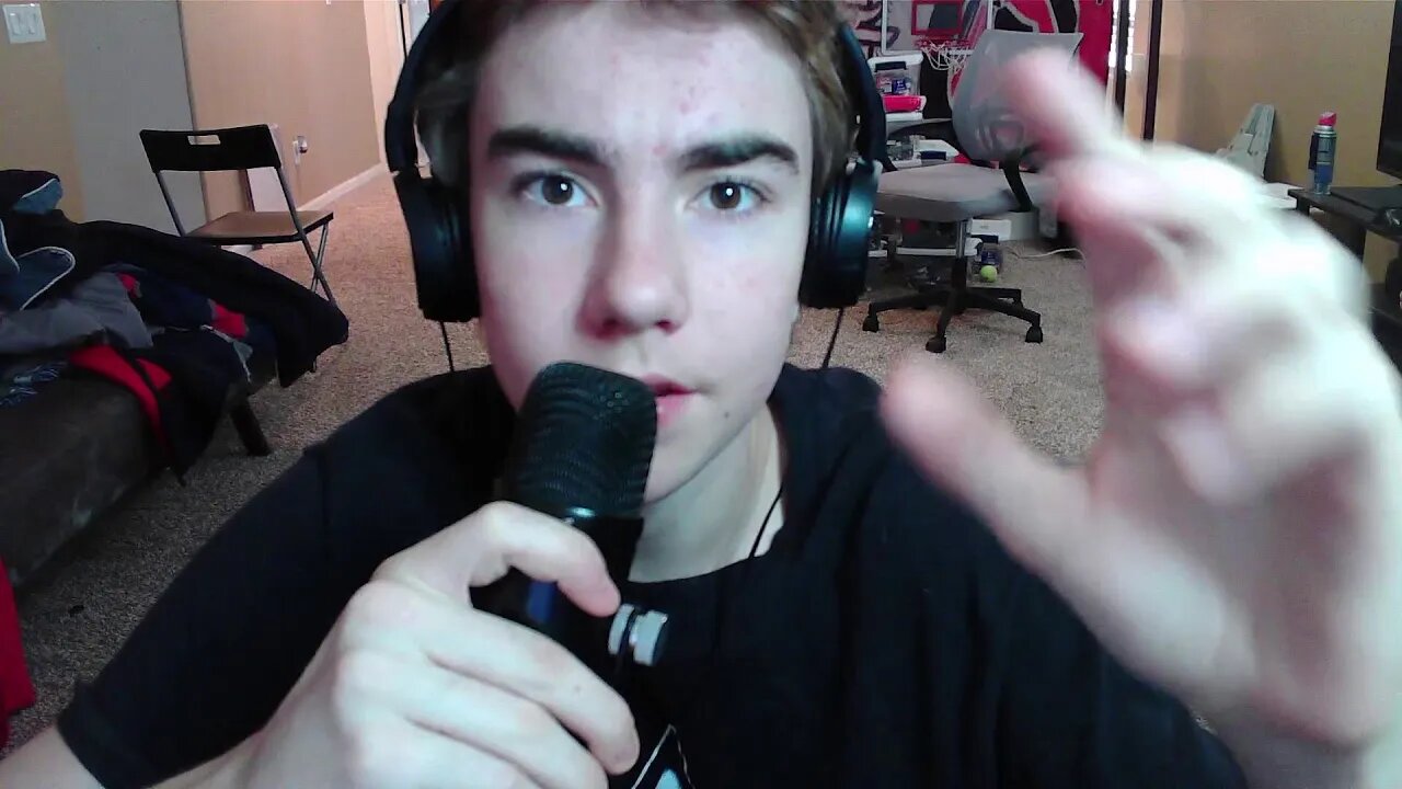 Playing Mortal Kombat 1 and Reacting to Karen Videos (idk why)