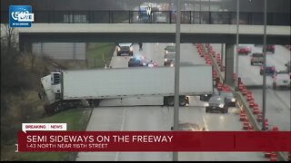 Semi truck jack-knifes, blocks I-43 in Greenfield