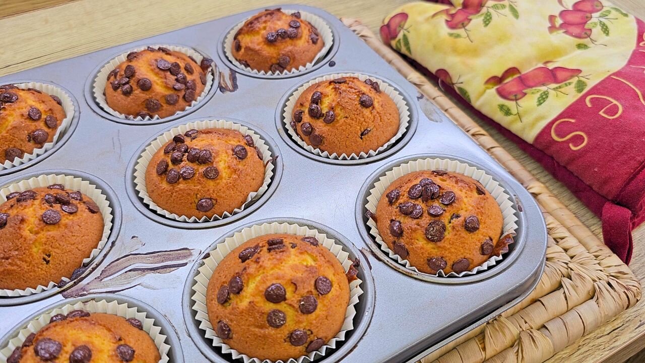 Quick & Easy SPAR Chocolate Chip Muffins MIX: Perfect for Beginners!